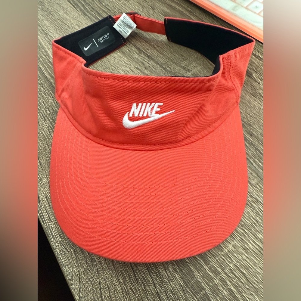 Nike Visor